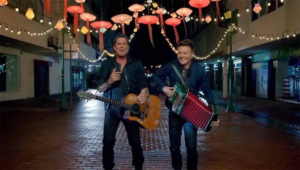 CARLOS VIVES