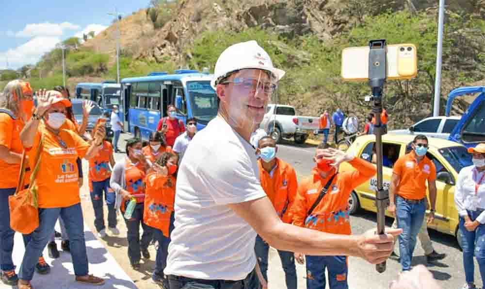 Gobernador Carlos Caicedo anuncia ampliación de obras en El Rodadero