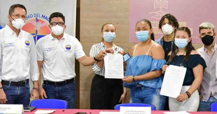 Drummond entrega instrumentos musicales a la Fundación Carlos Castillo Arte y Folclor, de Agustín Codazzi, Cesar Drummond entrega instrumentos musicales en el Cesar