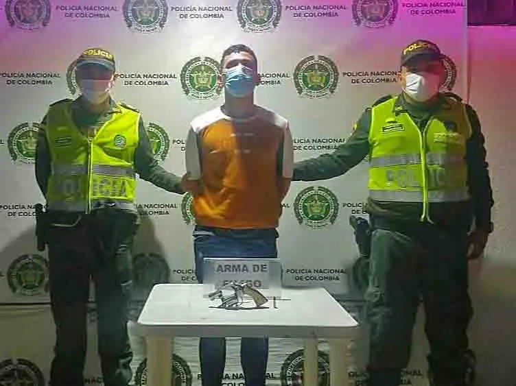Capturado con arma ilegal