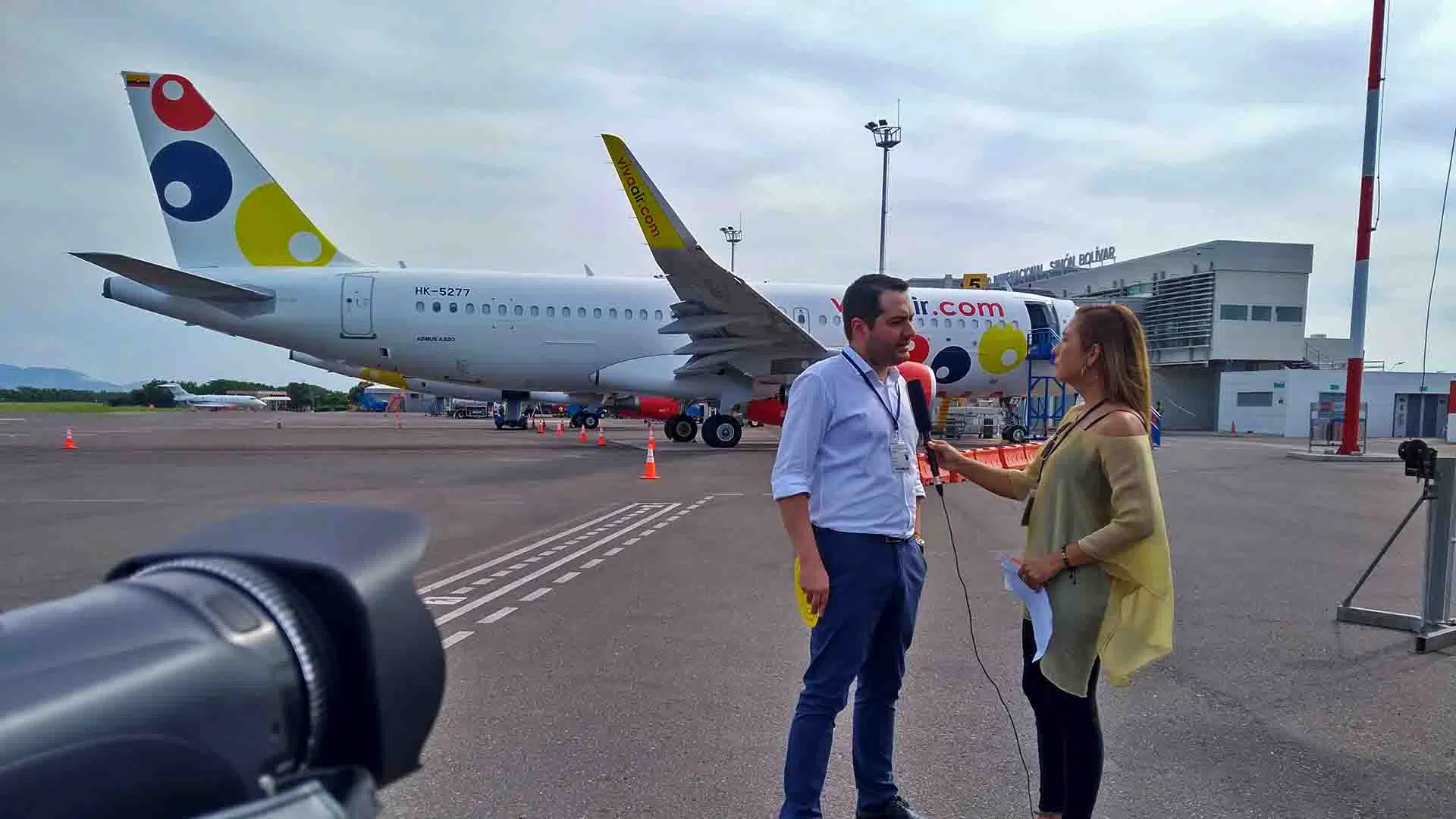 Adela Luna - Viva Air
