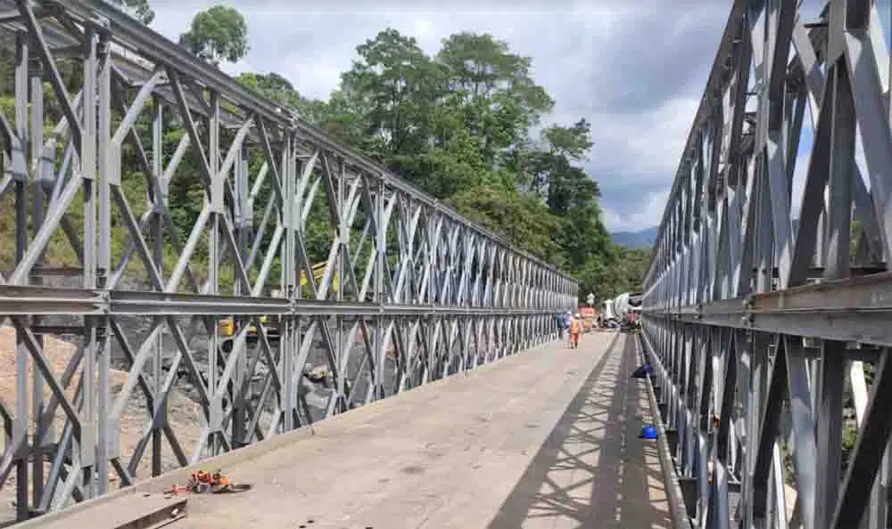 puente metálico
