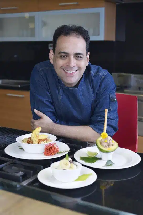 Miguel Marenco chef invitado de Gases del Caribe en la Fiesta del Mar 2023