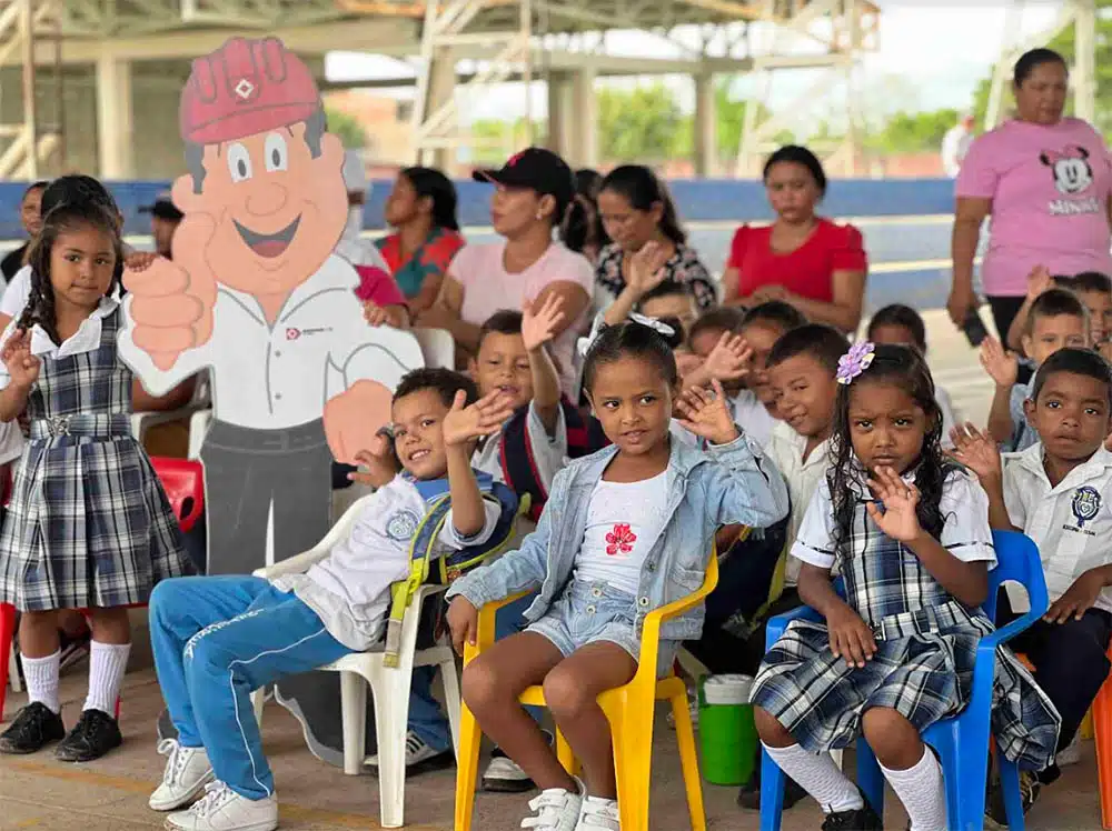 A través de proyectos de infraestructura, Drummond Ltd. sigue aportando a la educación