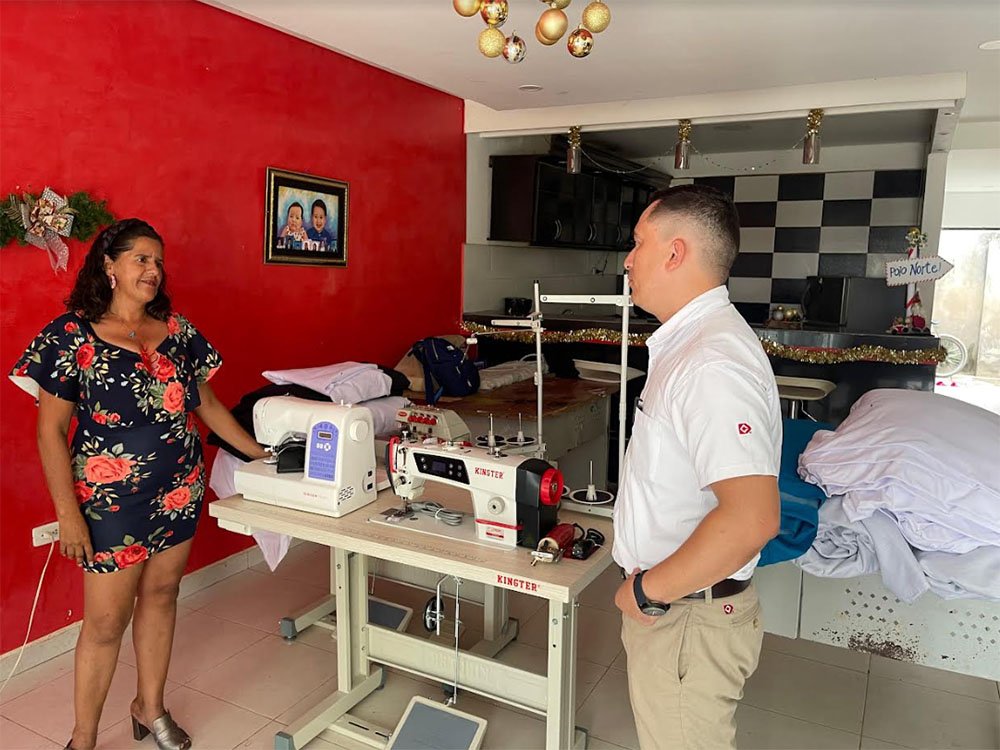 Drummond impulsa a emprendedores con entrega de insumos y herramientas