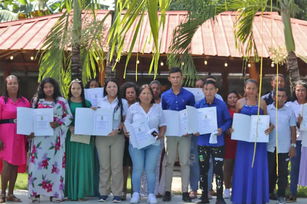 785 jóvenes y adultos iletrados del Cesar tuvieron acceso a educación