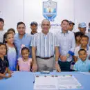 Alcalde Carlos Pinedo firma Pacto por la Niñez
