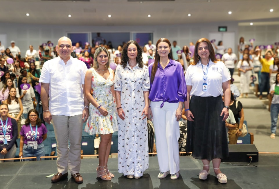 Santa Marta - Más de 500 mujeres participaron del evento de conmemoración del #25N