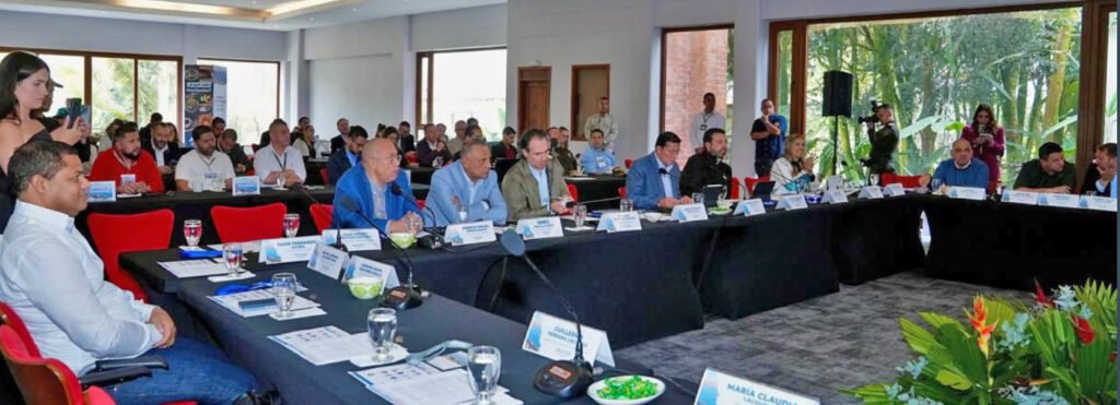 Asocapitales - alcalde Carlos Pinedo