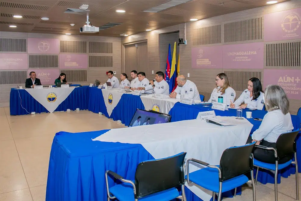 Pares del CNA evalúan la calidad del Programa de Derecho en UNIMAGDALENA