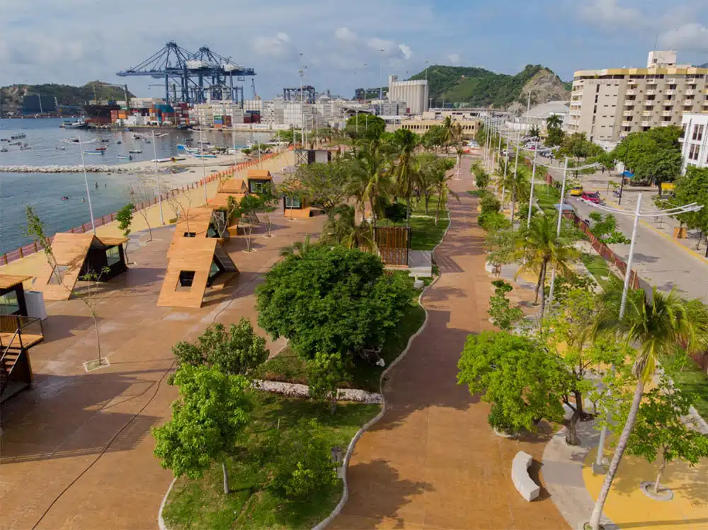 Camellón de la Bahía de Santa Marta