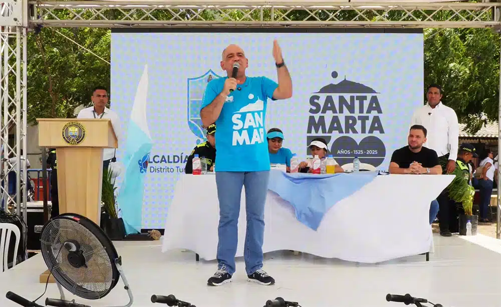 Por gestión del gobierno de Carlos Pinedo, más de 800 familias de la zona rural contarán con servicio de energía