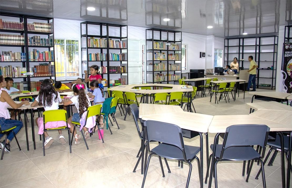 Drummond_ Algarrobo recibe la renovada Biblioteca