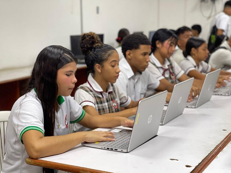 ¡Inscripciones abiertas! Alcaldía de Santa Marta oferta 12 mil cupos a estudiantes nuevos para el 2026