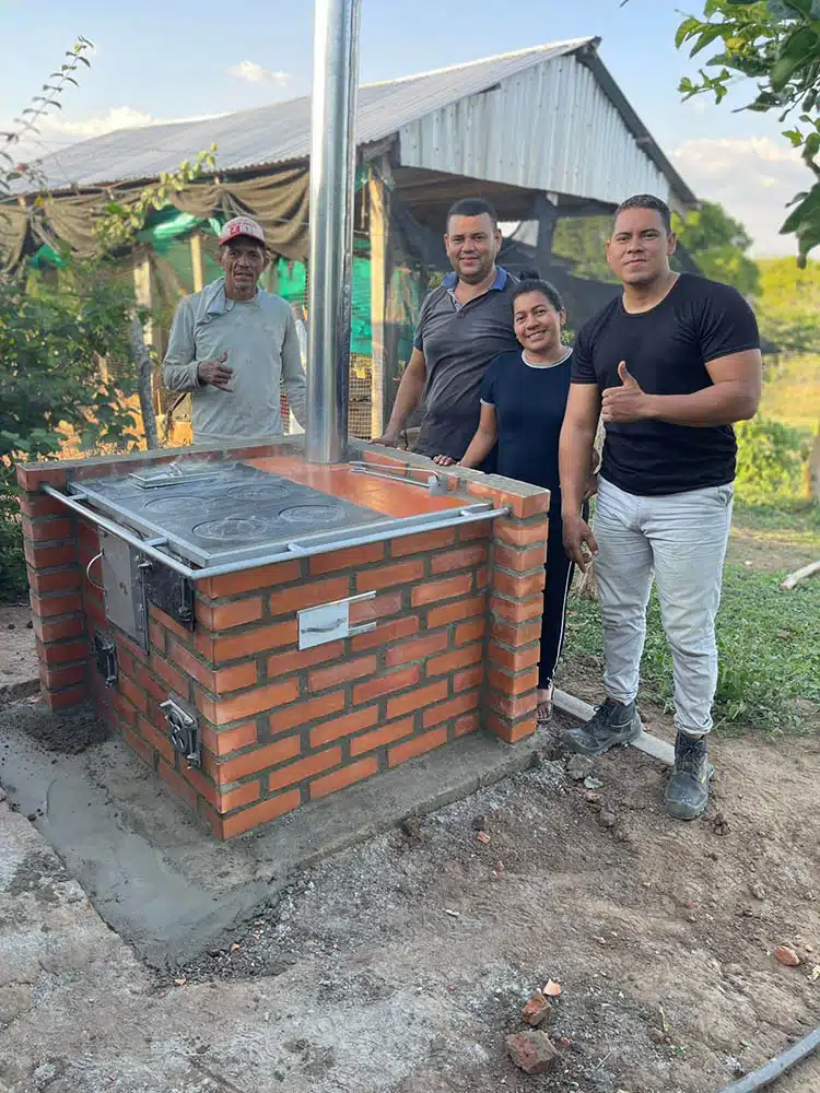 Corpamag y alcaldía de Ariguaní avanzan en la implementación de 88 estufas ecoeficientes en zonas rurales del municipio