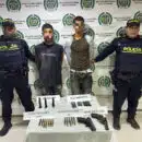 Capturan en flagrancia a dos sujetos con una pistola y un revólver